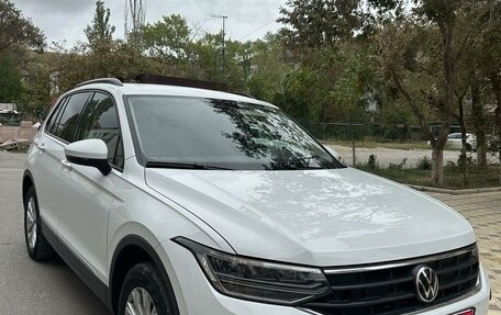 Volkswagen Tiguan II, 2020 год, 2 050 000 рублей, 1 фотография