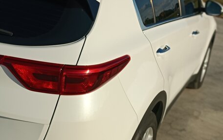 KIA Sportage IV рестайлинг, 2018 год, 2 050 000 рублей, 2 фотография
