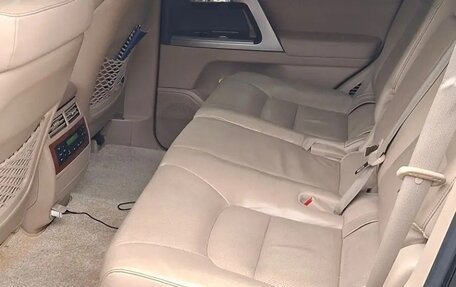 Toyota Land Cruiser 200, 2012 год, 2 393 000 рублей, 2 фотография