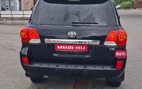 Toyota Land Cruiser 200, 2012 год, 2 393 000 рублей, 7 фотография