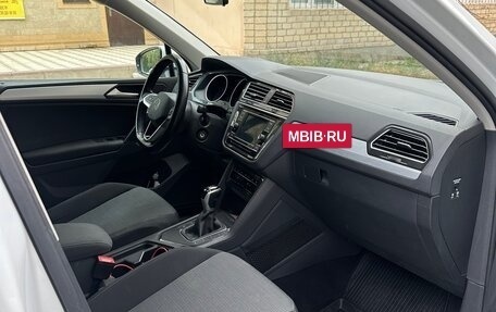 Volkswagen Tiguan II, 2020 год, 2 050 000 рублей, 6 фотография