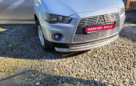Mitsubishi Outlander III рестайлинг 3, 2011 год, 1 100 000 рублей, 16 фотография