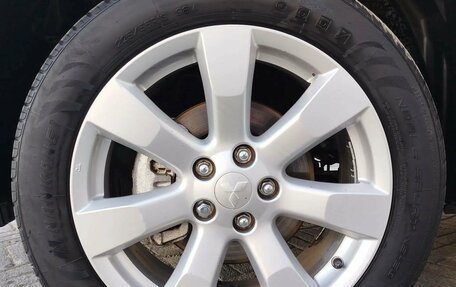 Mitsubishi Outlander III рестайлинг 3, 2011 год, 1 200 000 рублей, 8 фотография
