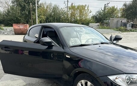 BMW 1 серия, 2011 год, 735 000 рублей, 7 фотография