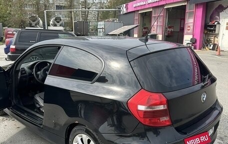 BMW 1 серия, 2011 год, 735 000 рублей, 3 фотография