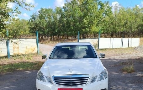Mercedes-Benz E-Класс, 2012 год, 2 500 000 рублей, 2 фотография