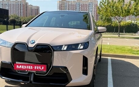 BMW iX, 2022 год, 13 300 000 рублей, 3 фотография