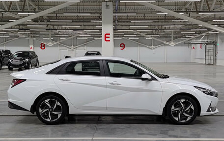 Hyundai Elantra, 2022 год, 2 350 000 рублей, 5 фотография