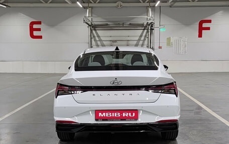 Hyundai Elantra, 2022 год, 2 350 000 рублей, 7 фотография