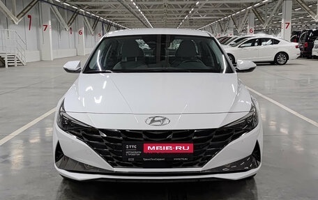 Hyundai Elantra, 2022 год, 2 350 000 рублей, 2 фотография