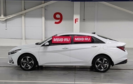 Hyundai Elantra, 2022 год, 2 350 000 рублей, 10 фотография