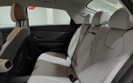 Hyundai Elantra, 2022 год, 2 350 000 рублей, 15 фотография