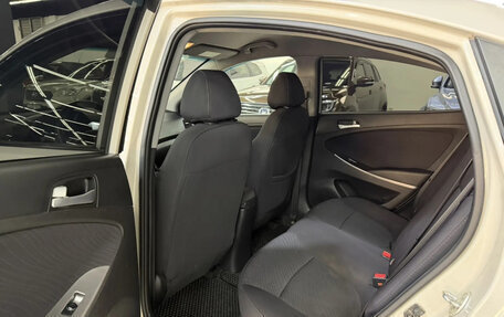 Hyundai Solaris II рестайлинг, 2015 год, 1 139 000 рублей, 19 фотография