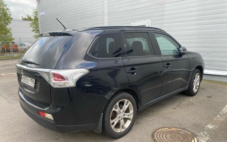 Mitsubishi Outlander III рестайлинг 3, 2012 год, 949 000 рублей, 3 фотография