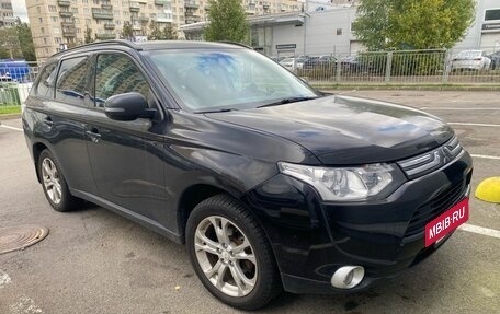 Mitsubishi Outlander III рестайлинг 3, 2012 год, 949 000 рублей, 4 фотография