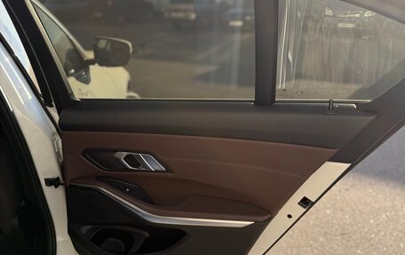 BMW 3 серия, 2021 год, 4 200 000 рублей, 15 фотография