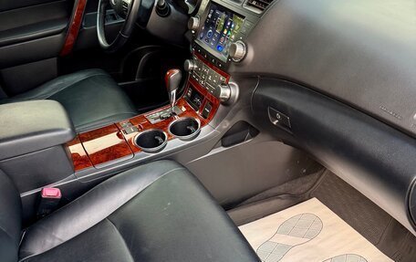 Toyota Highlander III, 2011 год, 2 850 000 рублей, 16 фотография
