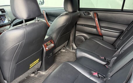 Toyota Highlander III, 2011 год, 2 850 000 рублей, 24 фотография
