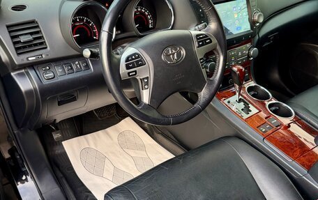 Toyota Highlander III, 2011 год, 2 850 000 рублей, 19 фотография
