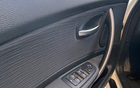 BMW 1 серия, 2011 год, 900 000 рублей, 6 фотография