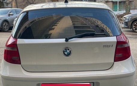 BMW 1 серия, 2011 год, 900 000 рублей, 4 фотография