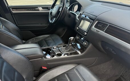 Volkswagen Touareg III, 2016 год, 2 700 000 рублей, 6 фотография