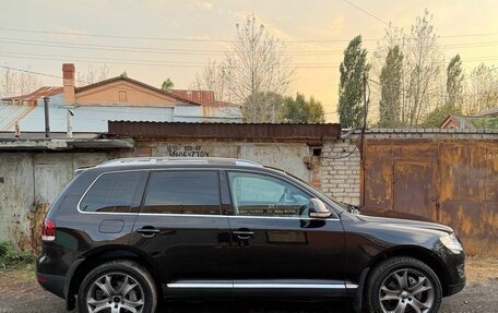 Volkswagen Touareg III, 2008 год, 825 000 рублей, 2 фотография