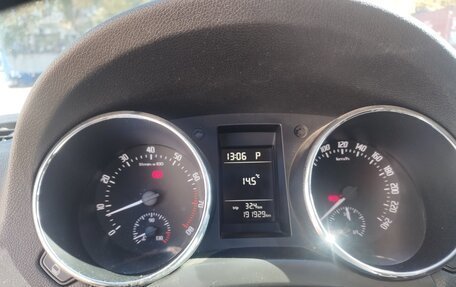 Skoda Yeti I рестайлинг, 2013 год, 800 000 рублей, 17 фотография