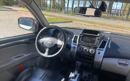 Mitsubishi Pajero Sport II рестайлинг, 2014 год, 1 650 000 рублей, 14 фотография