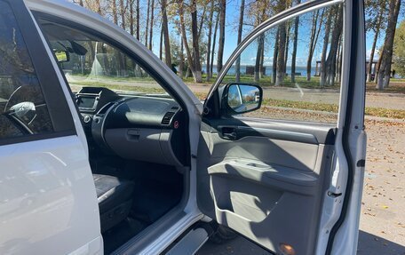 Mitsubishi Pajero Sport II рестайлинг, 2014 год, 1 650 000 рублей, 11 фотография