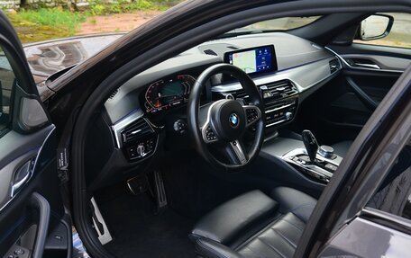 BMW 5 серия, 2019 год, 3 680 000 рублей, 9 фотография
