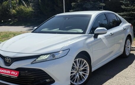 Toyota Camry, 2019 год, 2 500 000 рублей, 2 фотография