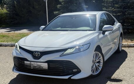 Toyota Camry, 2019 год, 2 500 000 рублей, 5 фотография