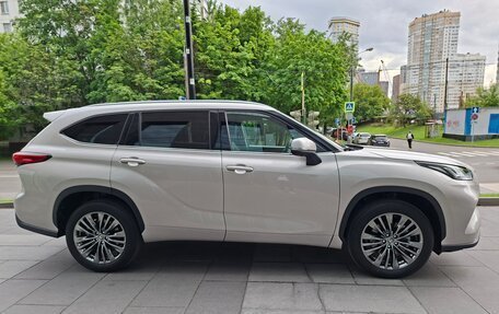Toyota Highlander, 2026 год, 5 590 000 рублей, 15 фотография