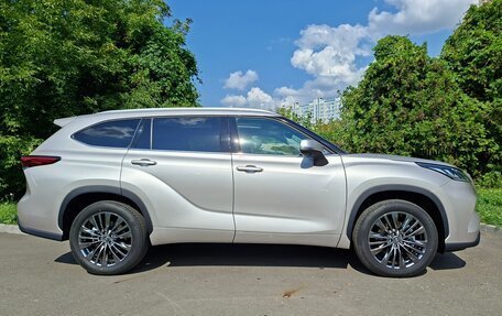 Toyota Highlander, 2026 год, 5 590 000 рублей, 2 фотография