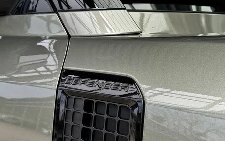 Land Rover Defender II, 2021 год, 7 600 000 рублей, 7 фотография
