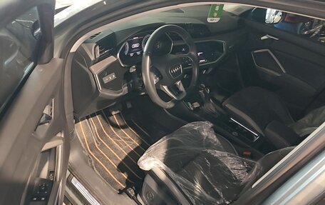 Audi Q3, 2023 год, 2 390 000 рублей, 16 фотография