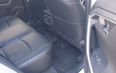 Toyota RAV4, 2021 год, 3 500 000 рублей, 14 фотография