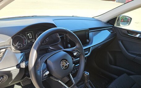 Skoda Rapid II, 2020 год, 1 725 000 рублей, 21 фотография