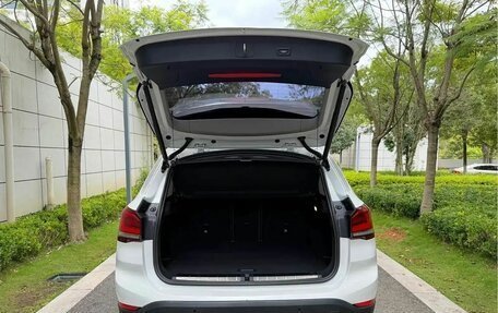 BMW X1, 2022 год, 2 400 000 рублей, 7 фотография