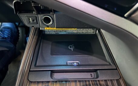Toyota Camry, 2020 год, 2 800 000 рублей, 2 фотография