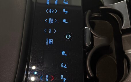 Toyota Camry, 2020 год, 2 800 000 рублей, 15 фотография