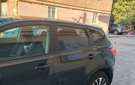 Nissan Qashqai, 2009 год, 900 000 рублей, 2 фотография