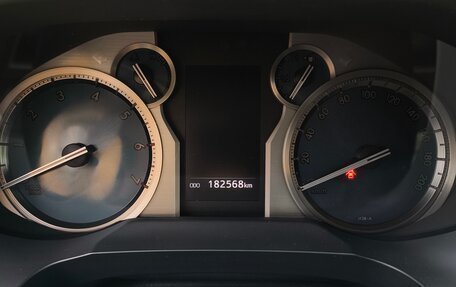 Toyota Land Cruiser Prado 150 рестайлинг 2, 2018 год, 4 499 000 рублей, 9 фотография