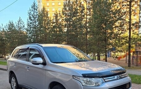 Mitsubishi Outlander III рестайлинг 3, 2012 год, 1 200 000 рублей, 8 фотография