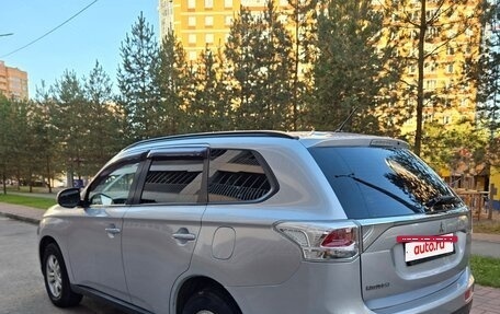 Mitsubishi Outlander III рестайлинг 3, 2012 год, 1 200 000 рублей, 2 фотография