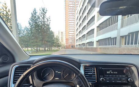 Mitsubishi Outlander III рестайлинг 3, 2012 год, 1 200 000 рублей, 13 фотография