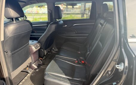 Toyota Highlander III, 2014 год, 2 975 000 рублей, 7 фотография