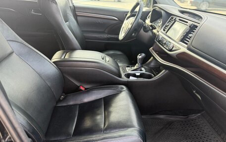 Toyota Highlander III, 2014 год, 2 975 000 рублей, 8 фотография