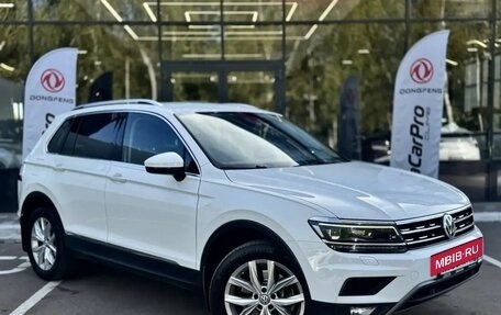 Volkswagen Tiguan II, 2018 год, 2 680 000 рублей, 3 фотография